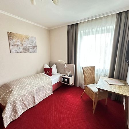 Hotel Mutz Garni Inning am Ammersee Exterior photo